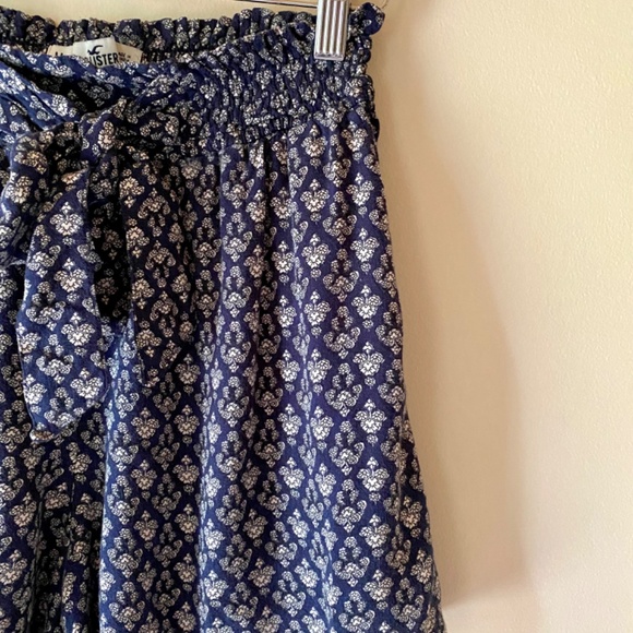 Hollister Damask High Rise Soft Shorts - Picture 4 of 6